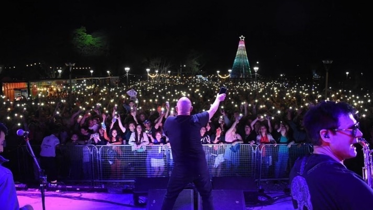 ​Ms de 10 mil vecinos disfrutaron del Florece Funes Music Fest