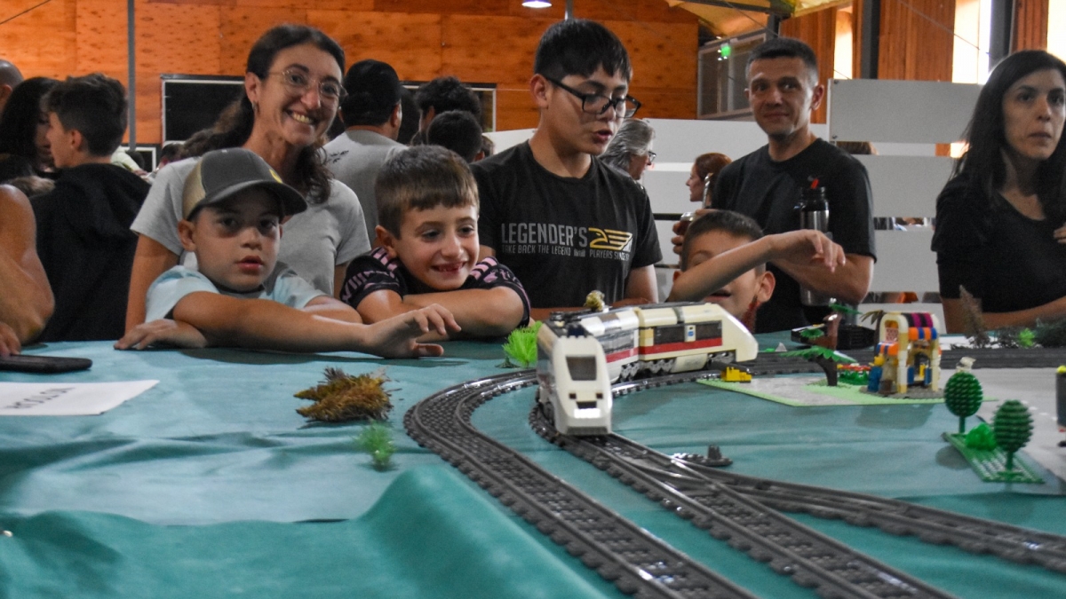 ​Ms de 4000 personas visitaron la Expo Legos Funes Fest